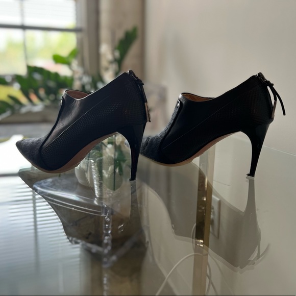 L.A.M.B. Tracie stiletto booties - Picture 2 of 15